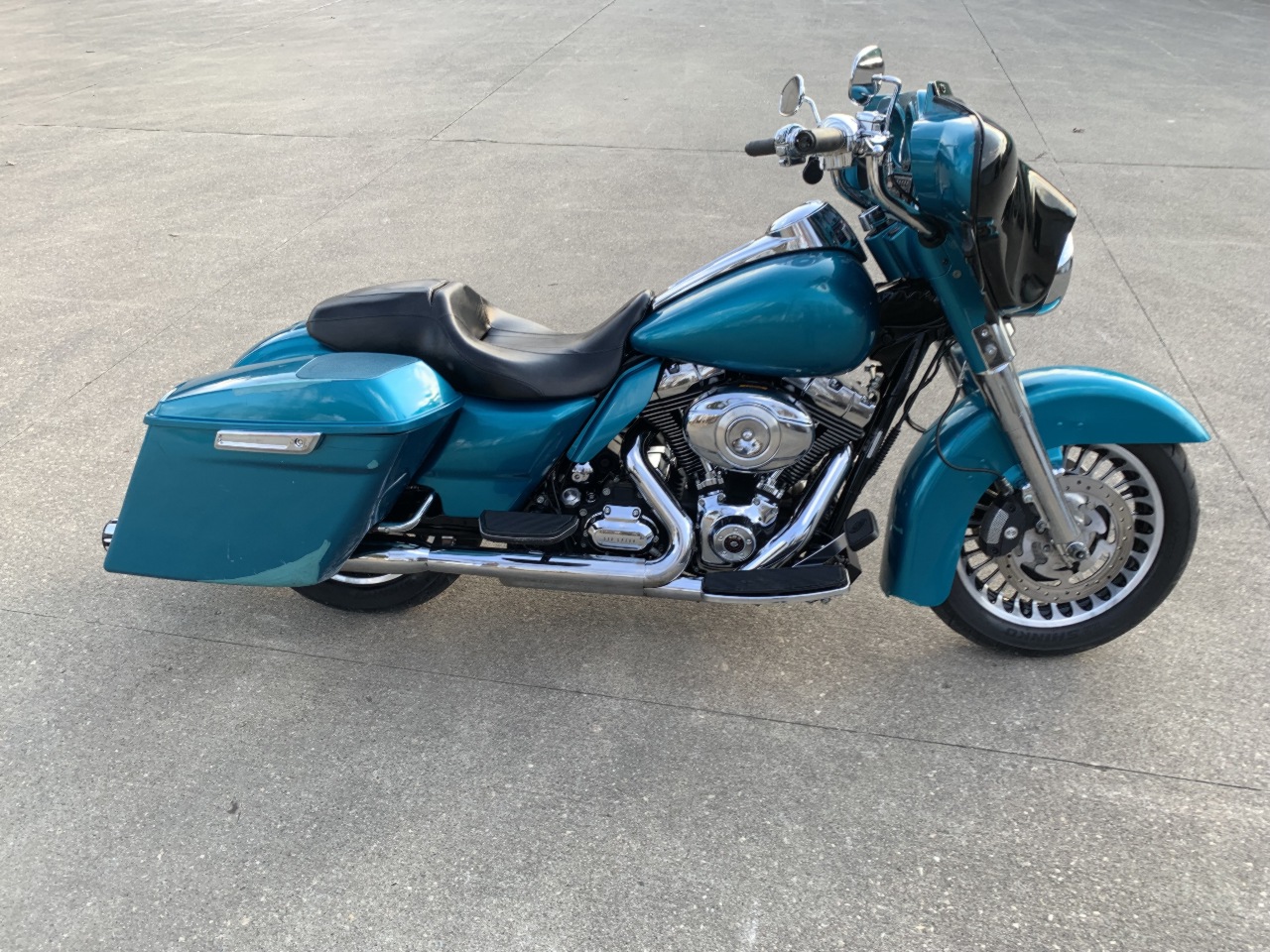 2010 Harley Davidson  FLHTK Electra Glide Ultra Limited / Street Glide
